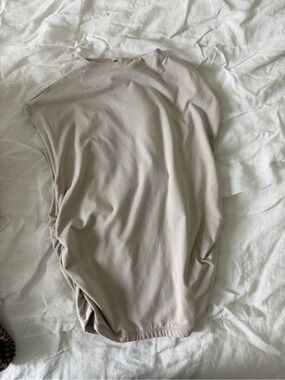 Abercrombie & Fitch Sleeveless Crewneck Tank in Light Taupe
